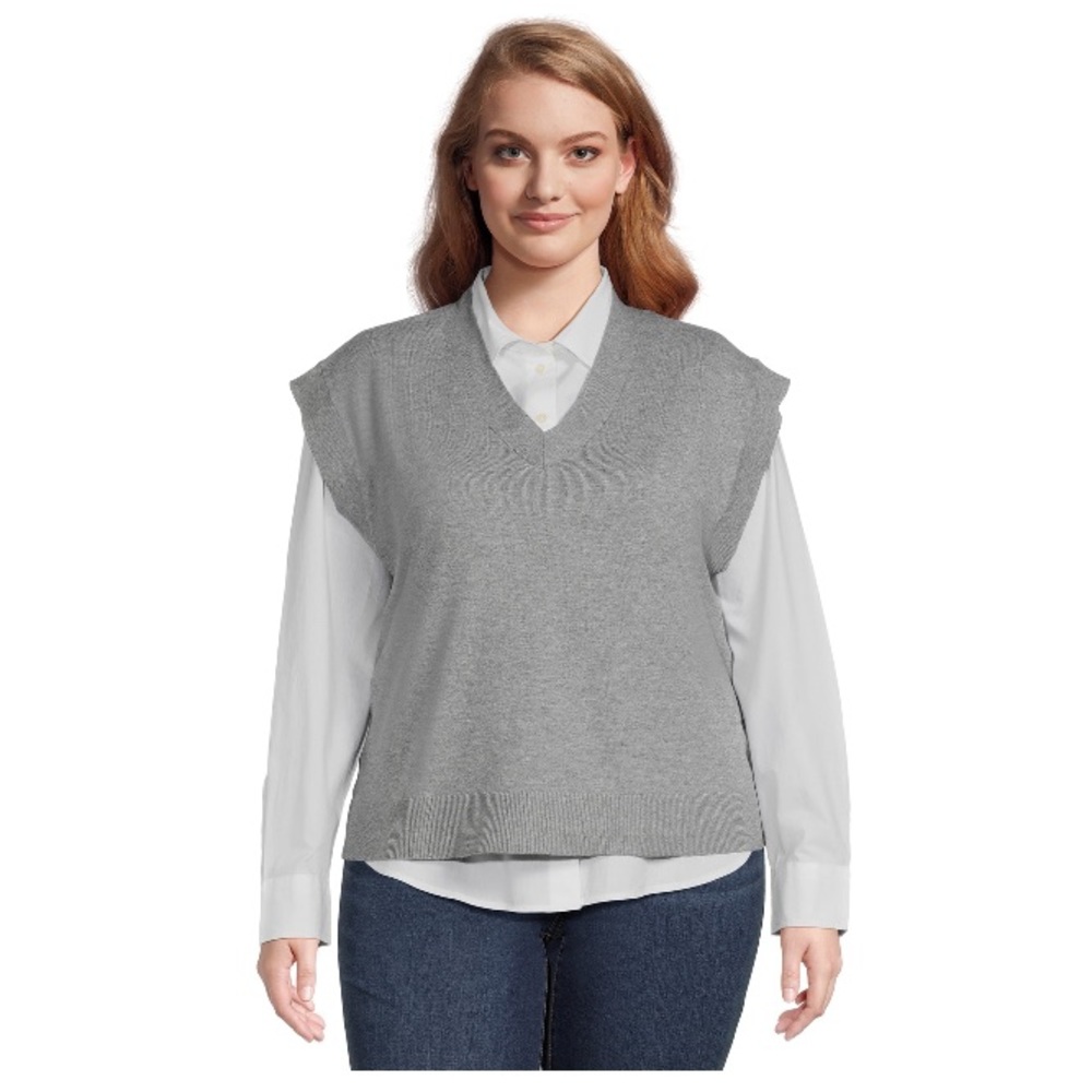 Terra & Sky Women's Plus Size Sweater Vest! Perfect for an oversized look!